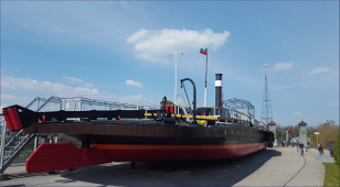 Kettenbaggerschiff