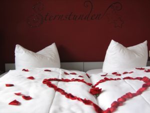 Romantische Bettdekoration
