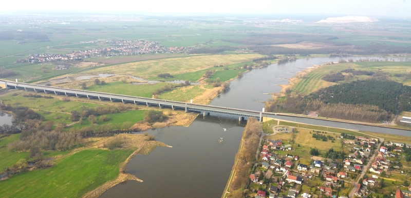 Wasserstraßenkreuz Magdeburg - Luftaufnahme