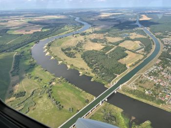 Wasserstraßenkreus in der Nähe des ElbRivera Hotel Magdeburg