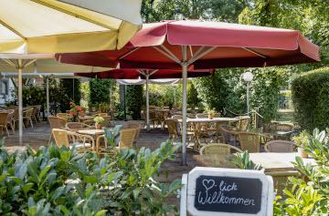 Biergarten im ElbRivera Hotel Magdeburg